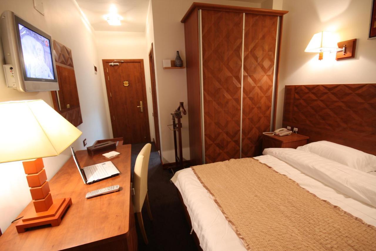 Plasma Hotel Tripoli Exterior foto